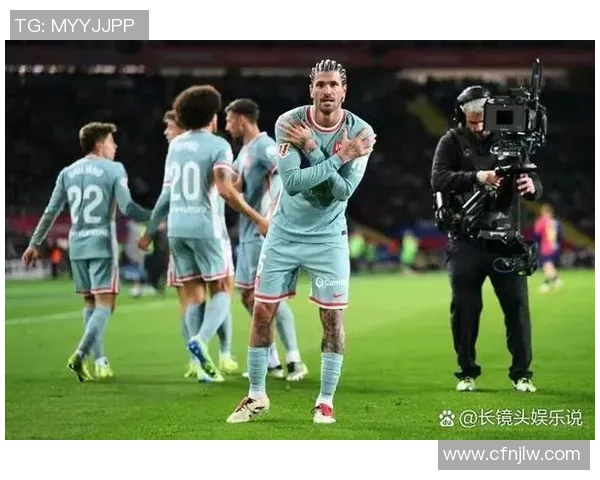 各大足球巨星的绝技与看家本领揭秘:从梅西的过人到C罗的头球技巧 各大足球巨星的绝技与看家本领揭秘:从梅西的过人到C罗的头球技巧